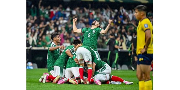 Iranilaiset pelaajat kiittivät Meksikon kansalaisia heidän hyväksynnästään ja kunnioituksestaan Iranilaiset pelaajat kiittivät Meksikon kansalaisia heidän hyväksynnästään ja kunnioituksestaan